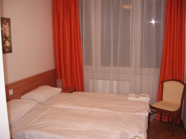 Hotel Lido Мисколк Екстериор снимка